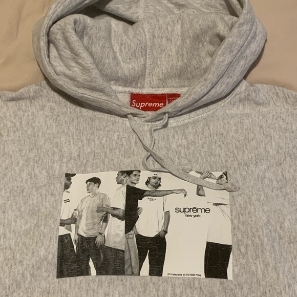 Supreme Hoodie with Graphic Men size Medium - Picture 4 of 13